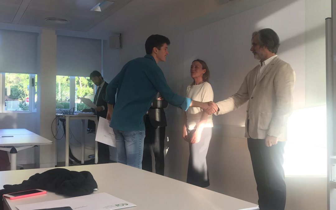 Entrega de Diplomas en la E.O.I.