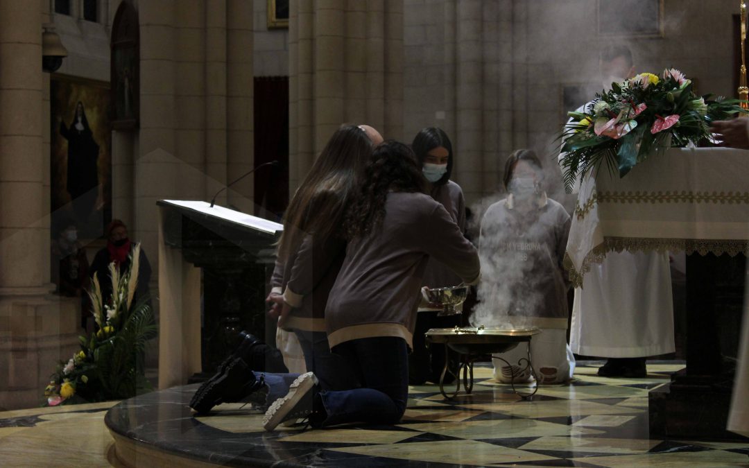 Oración en la Catedral de La Almudena