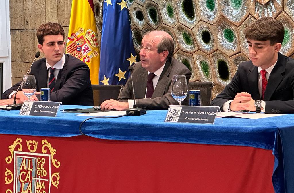 Conferencia de D. Fernando Vives, Director de Garrigues