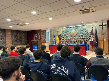 Conferencia D. Amador G. Ayora, director «El Economista»