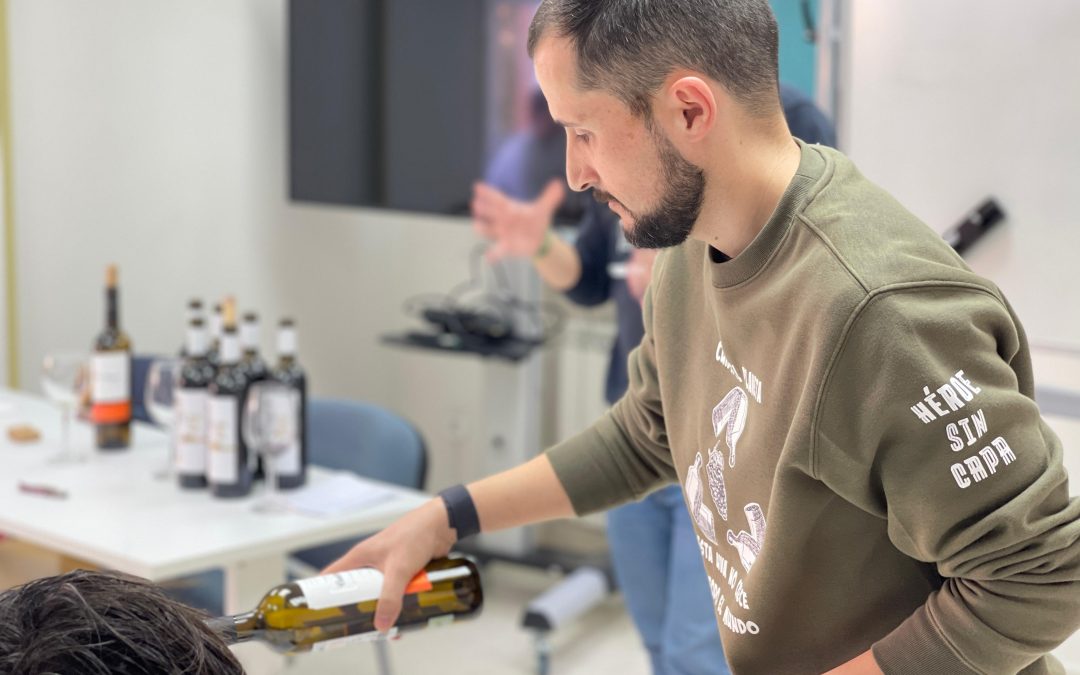 Cata de Vinos con «Héroe sin Capa»