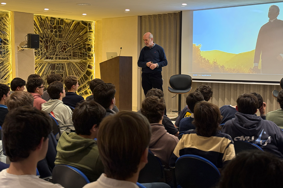 Charla P. Miguel Ángel Velasco CMF