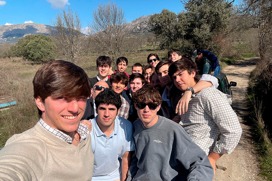 Colegio Mayor Alcalá de Madrid visita Ganadería Guzman
